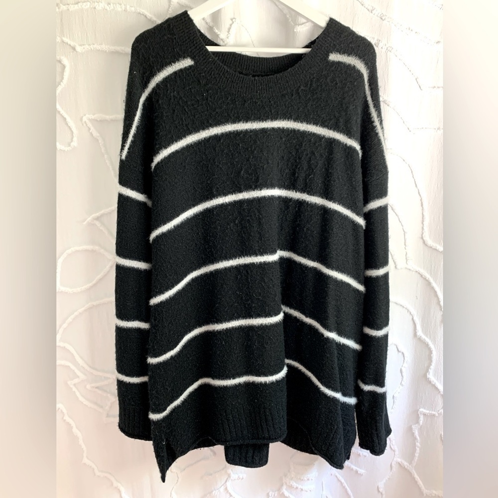 EVRI Plus Size 2X Black White Striped Oversized Tunic Sweater